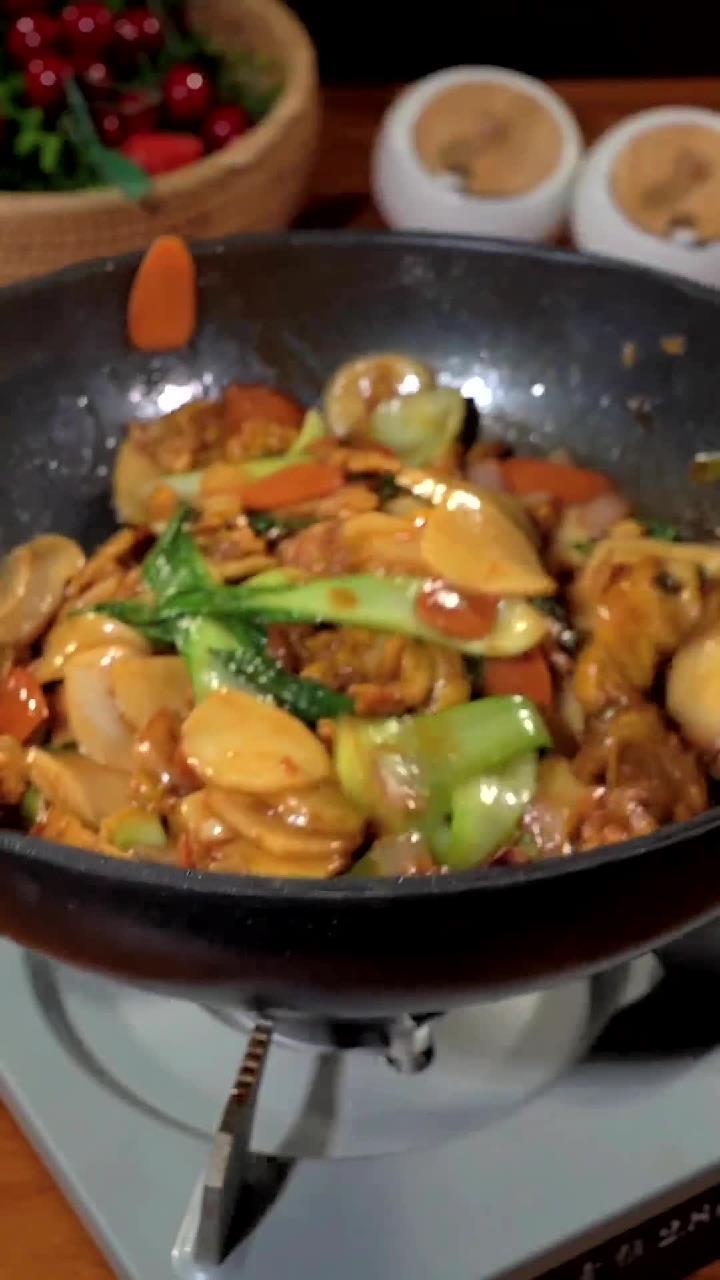 在家也能做出像饭店一样的炒年糕,口感劲道