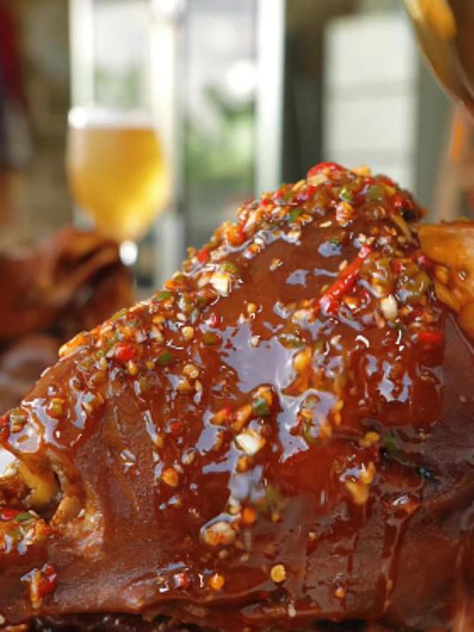 天气太热不想吃肉？要不试试凉拌羊头，解馋又解腻