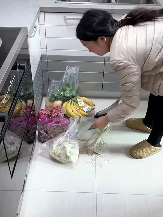 果蔬收纳新选择,万向轮推车,方便实用又美观