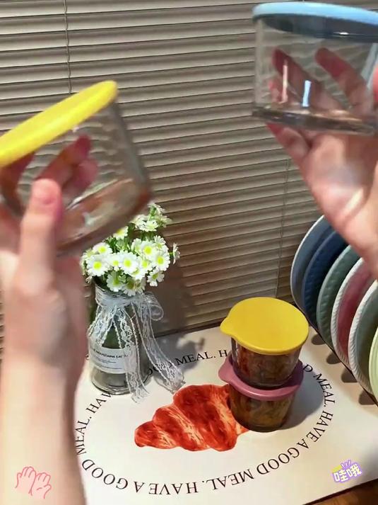 玻璃罐一拧，咸菜酸香锁到炸！透光能数颗，针戳不漏气！