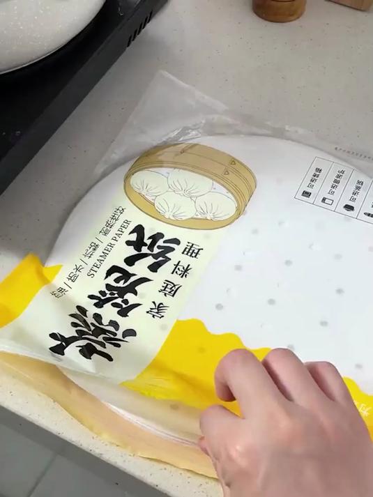 告别传统蒸布！大张蒸笼纸，让清洁变得简单！#蒸笼垫纸#