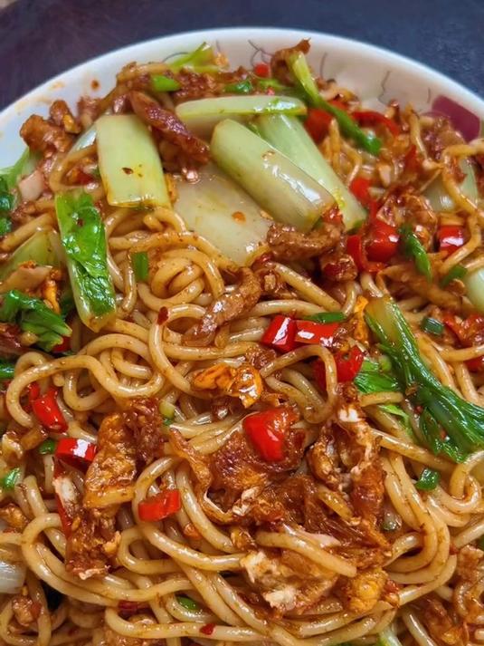 江西肉丝炒粉香辣粉软满满的家乡味
