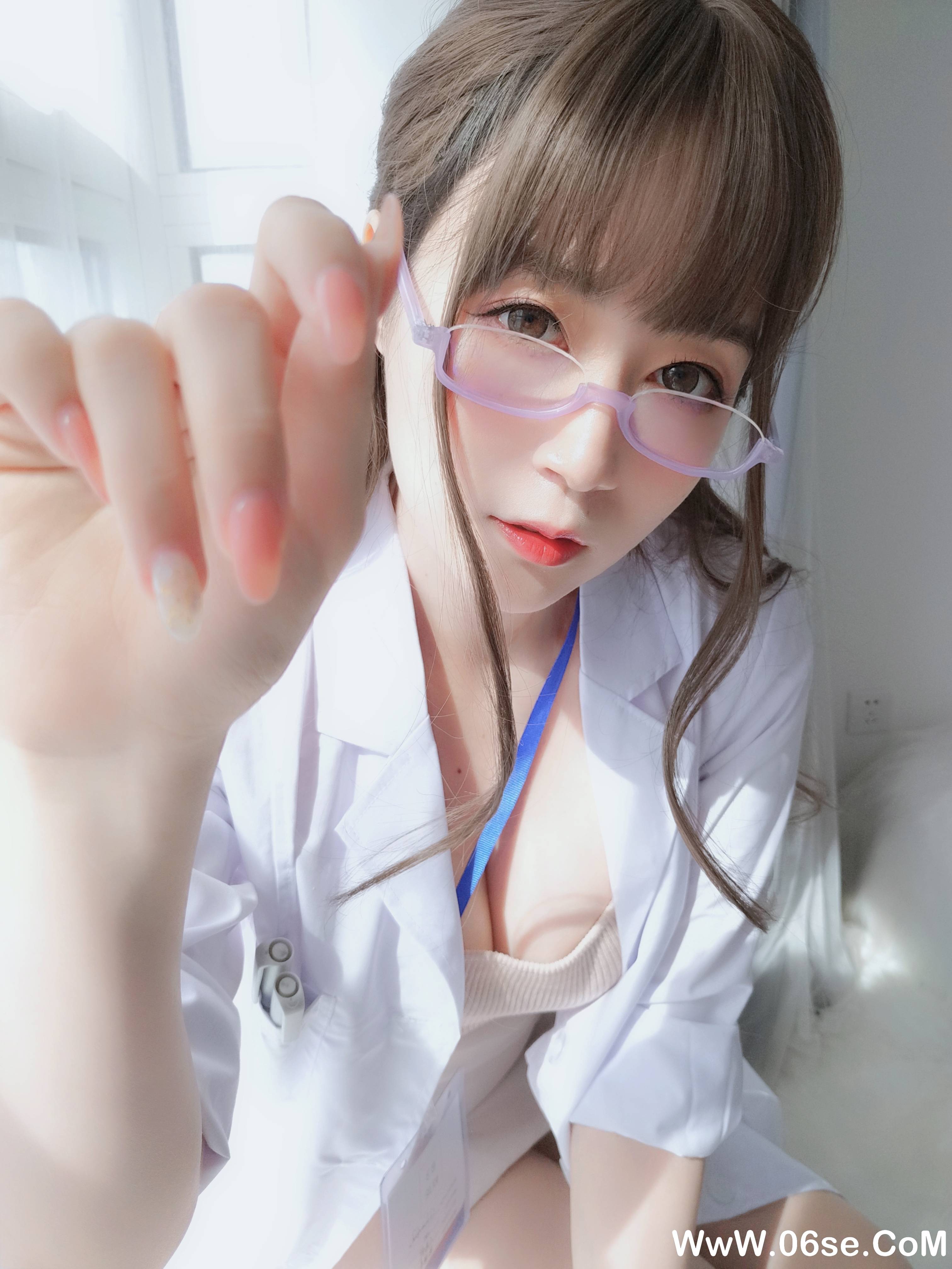 图片[91]-Coser小姐姐白银 NO.060 – 私人医生[159P+6V1.03G]-六色网