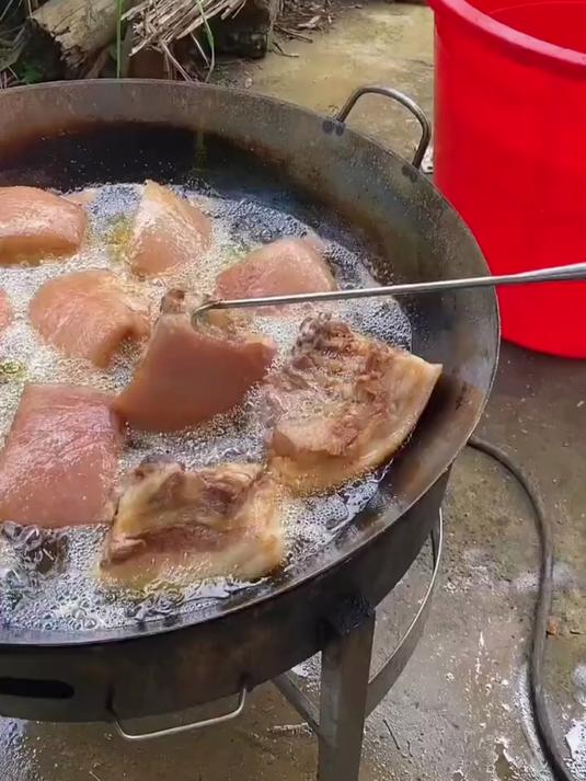 加长手柄，捞肉很放便，不用担心烫手，不锈钢抓肉钩子