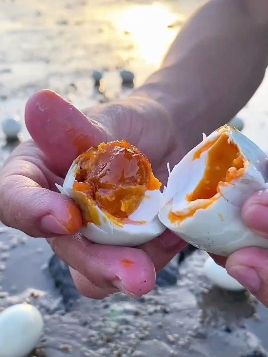 早餐配粥神搭!烤海鸭蛋,鲜咸流沙,营养又美味