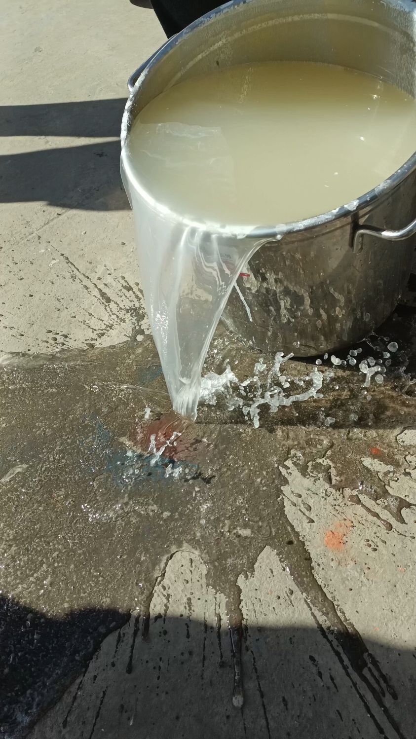 做凉皮很简单,洗好面浆要沉淀#凉皮蒸笼#凉皮机蒸箱#凉皮机