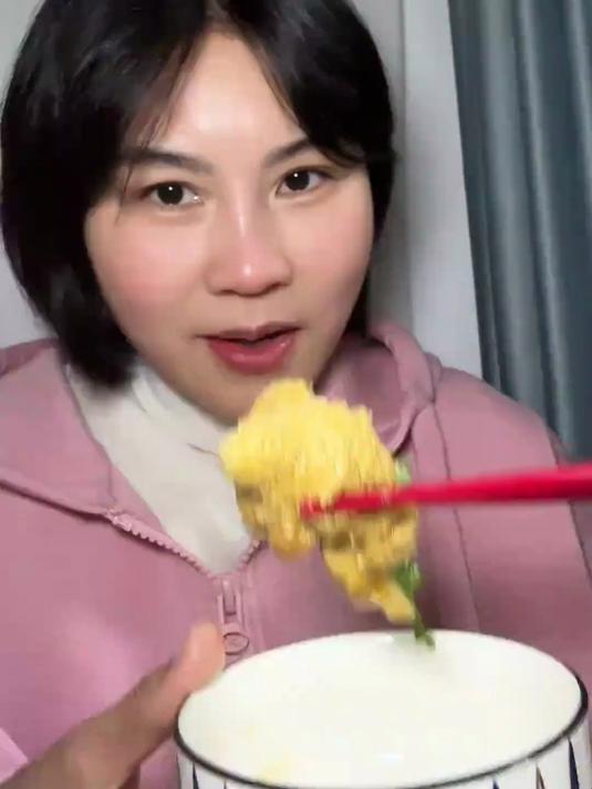 今天的快乐是泡椒鱼蛋和盐焗猪肝！#美食##在家做美食#