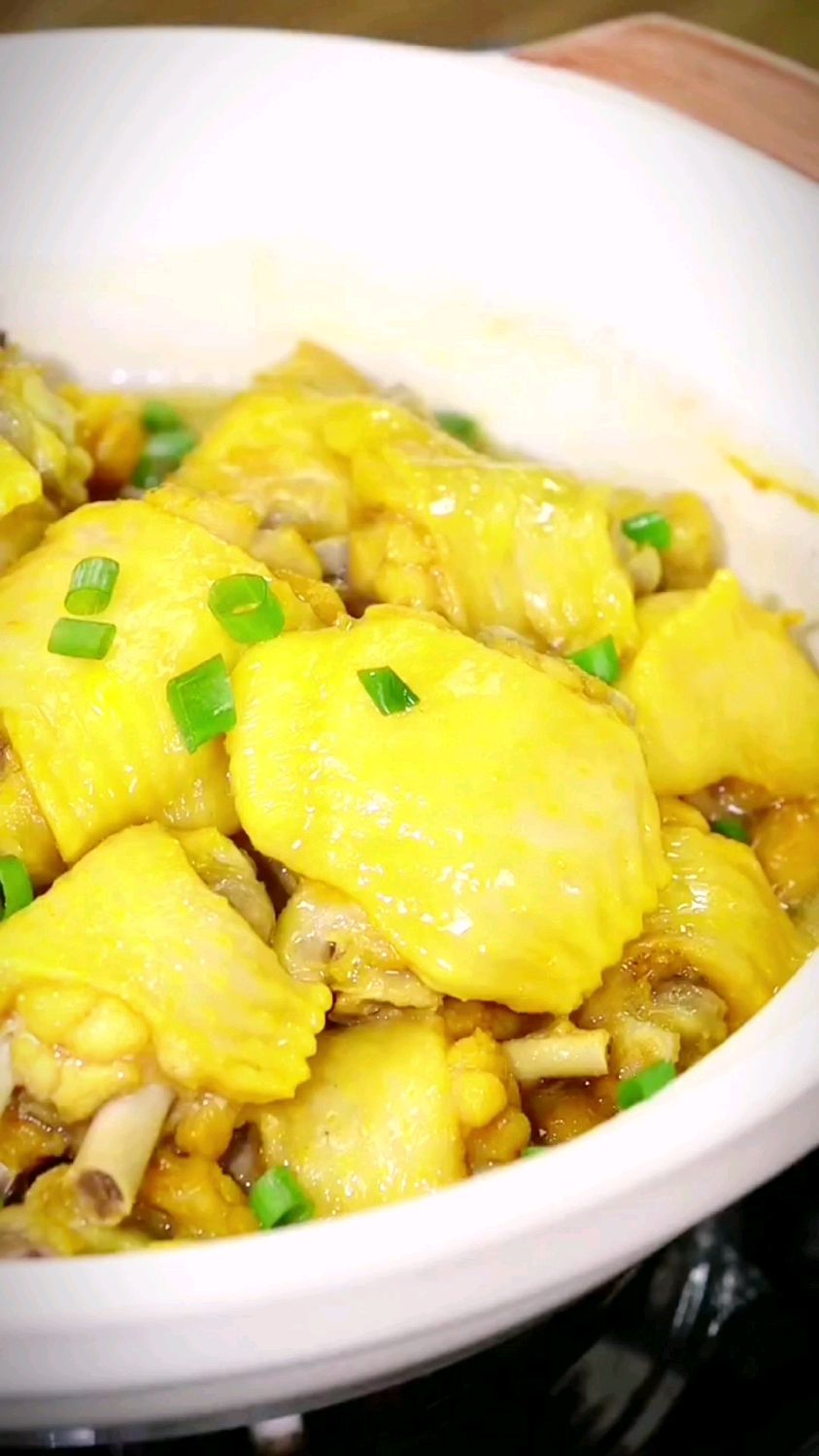 盐焗鸡翅煲的做法