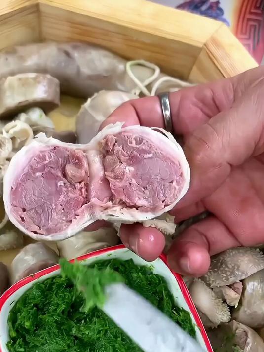 韭菜花酱拌豆腐丝!豆香混着辣鲜,清爽不油腻