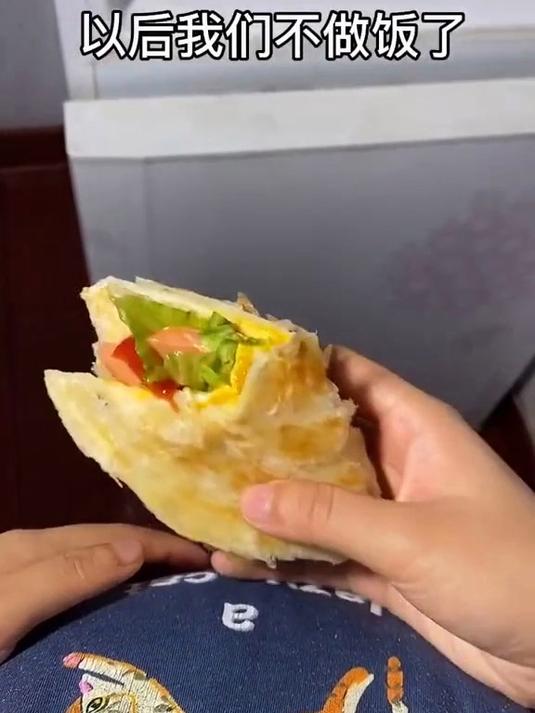 我这手抓饼做的都可以出去摆个小吃摊了!