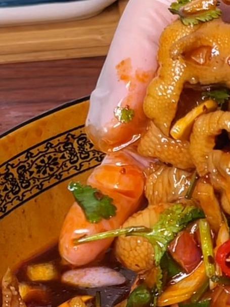 天气越来越热,家里有鸡爪你就做这个柠檬鸡爪,好吃又美味