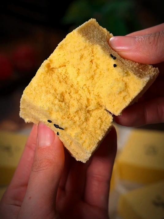 快过年了给家人做一个玉米蒸糕吧