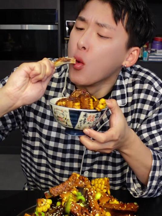 如何给男朋友做天堂般的美食酱香排骨煲 地狱排骨煲 #美食#