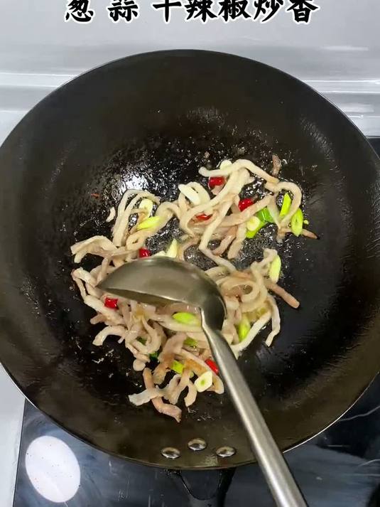 酸菜炒粉条 男人会做饭 帅过彭于晏！家常菜酸菜炖粉条 东北菜 美食教程