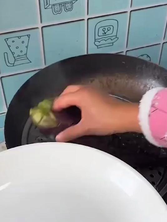 多功能电动料理机,绞肉绞蒜绞辣椒,颜值质量都在线!