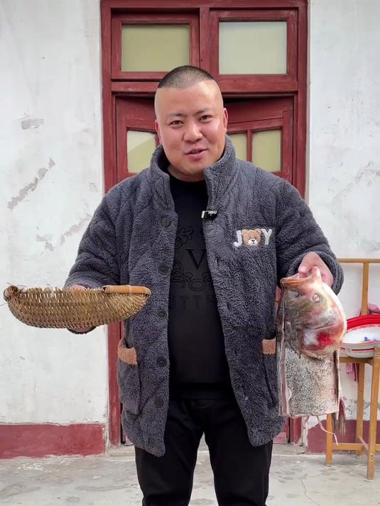 家乡菜,炖花鲢鱼头