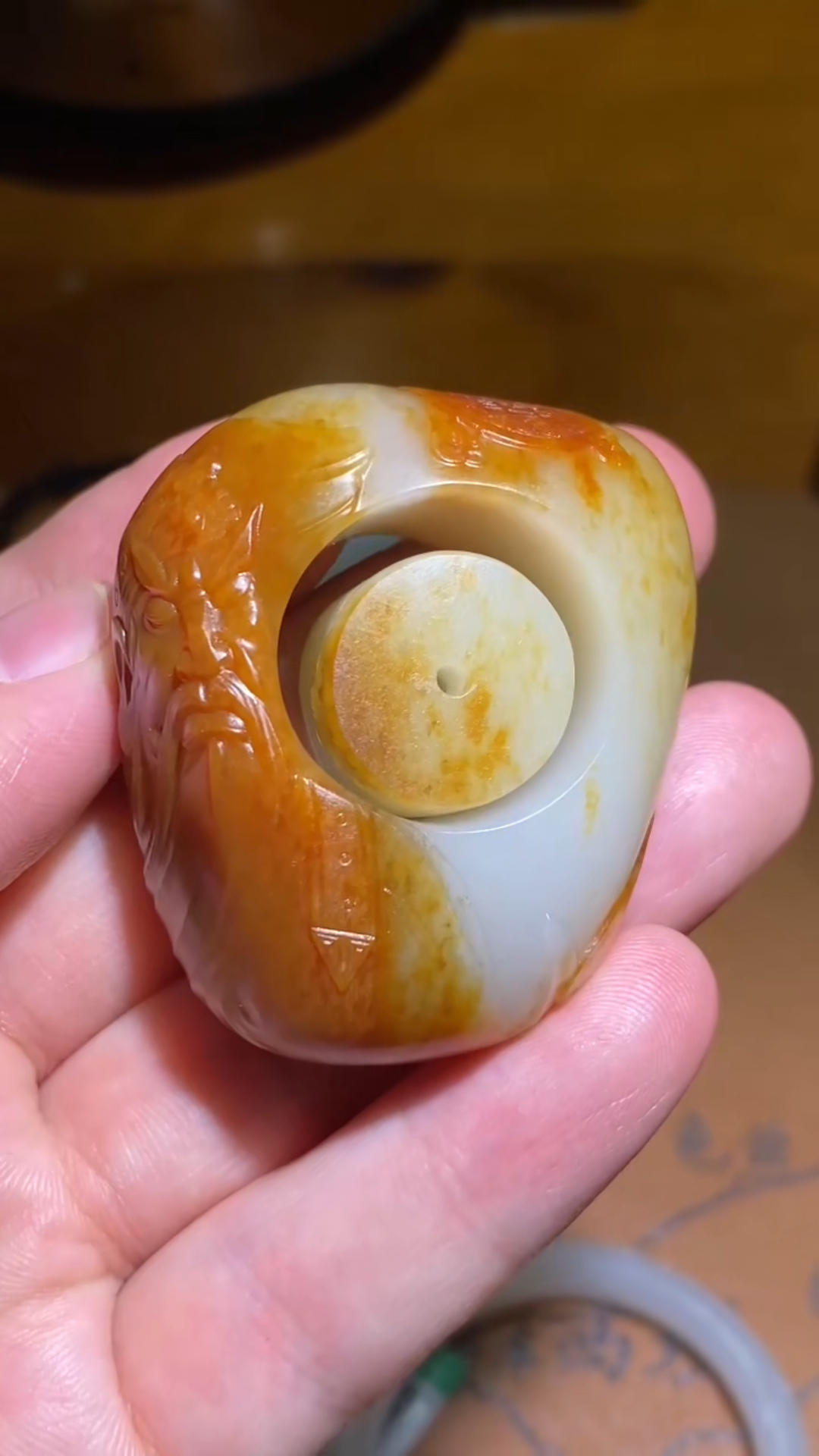 红皮白肉大扳指