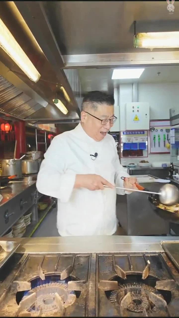 大翻勺,石万荣大师教你做“醋溜白菜”先锋料理 中国名厨委