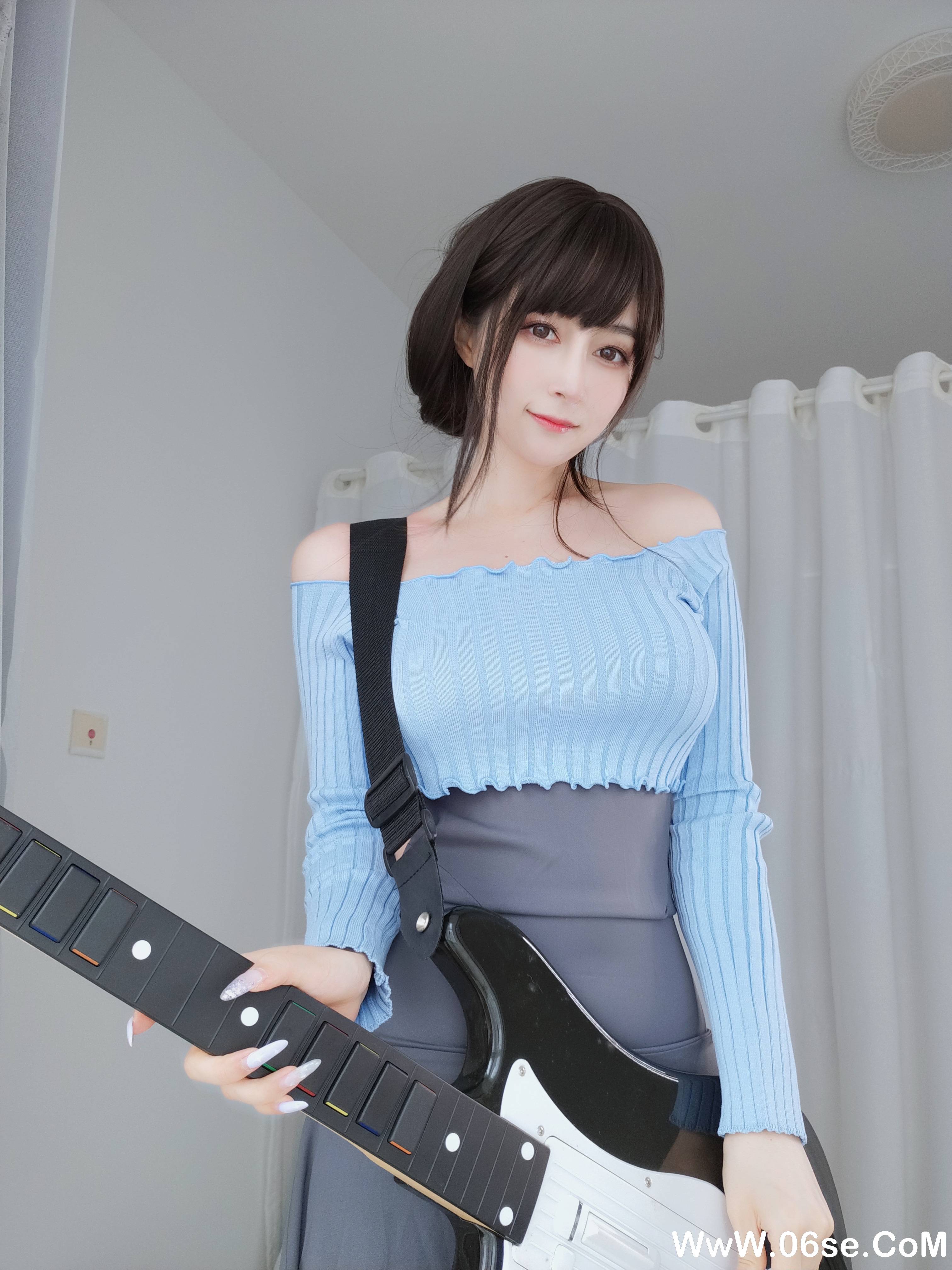 图片[25]-Coser小姐姐白银 NO.093 – 吉他妹妹 [164P888M]-六色网