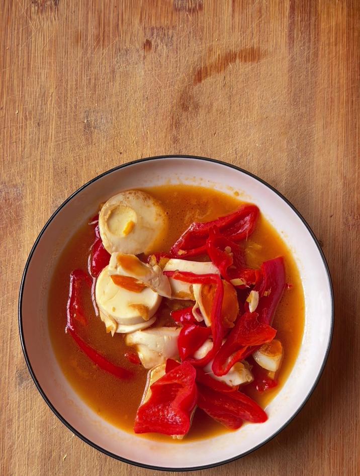 咸鸭蛋炒什么菜好吃又简单,像我这样炒辣椒,简单好吃