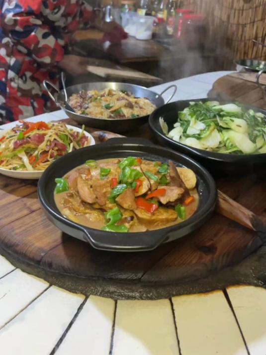 很久没吃素鸡烧肉了……这道菜,真的很下饭