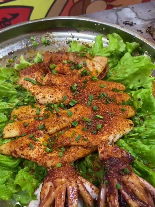 铁板鱿鱼 可做鸡架 牛排 鸭肠 方便面 包菜 焦香酥脆
