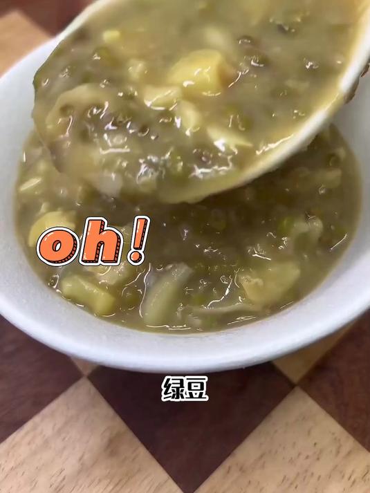 秋季养生排浊，莲子百合绿豆汤清热排毒超有效