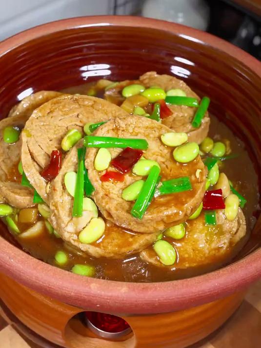 自从饭搭子在饭店吃过一次这个红烧素鸡，就一直吵着让我给他做