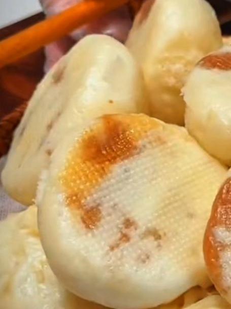 今天分享一个酱肉小笼包的做法