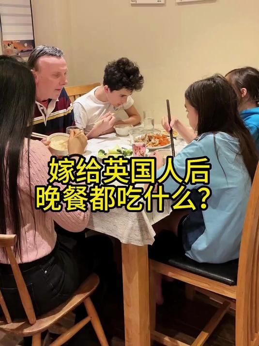 英国他们吃鸡居然不会吐骨头,无奈只能这样做了