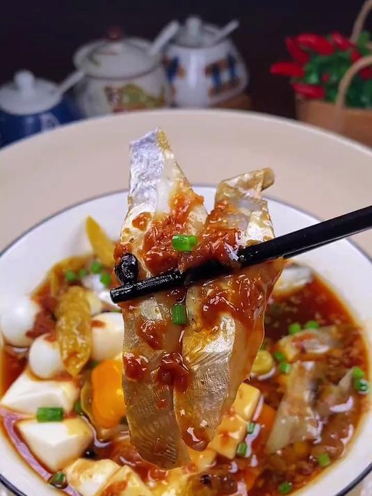温州特色菜酱椒海鲜，酱香浓郁