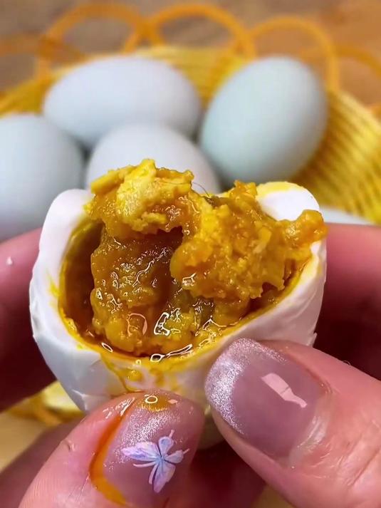 红树林烤海鸭蛋!咸香够味,香到跺脚～