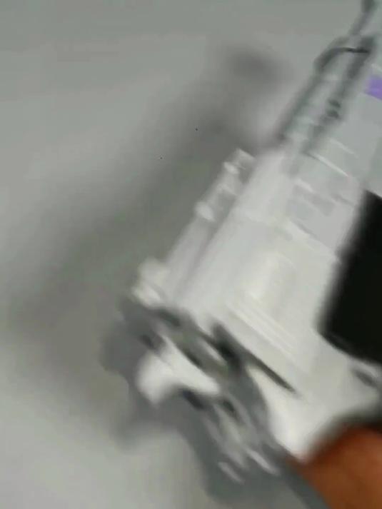 一款比较稀有的鳄鱼威震天