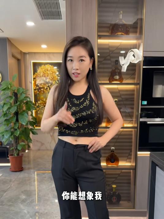 今天的食谱是:金针菇西红柿鸡蛋汤