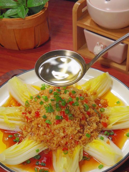 这样做的蒜蓉娃娃菜简单又好吃!