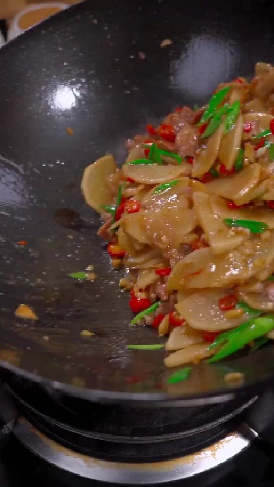 肉炒萝卜片的做法
