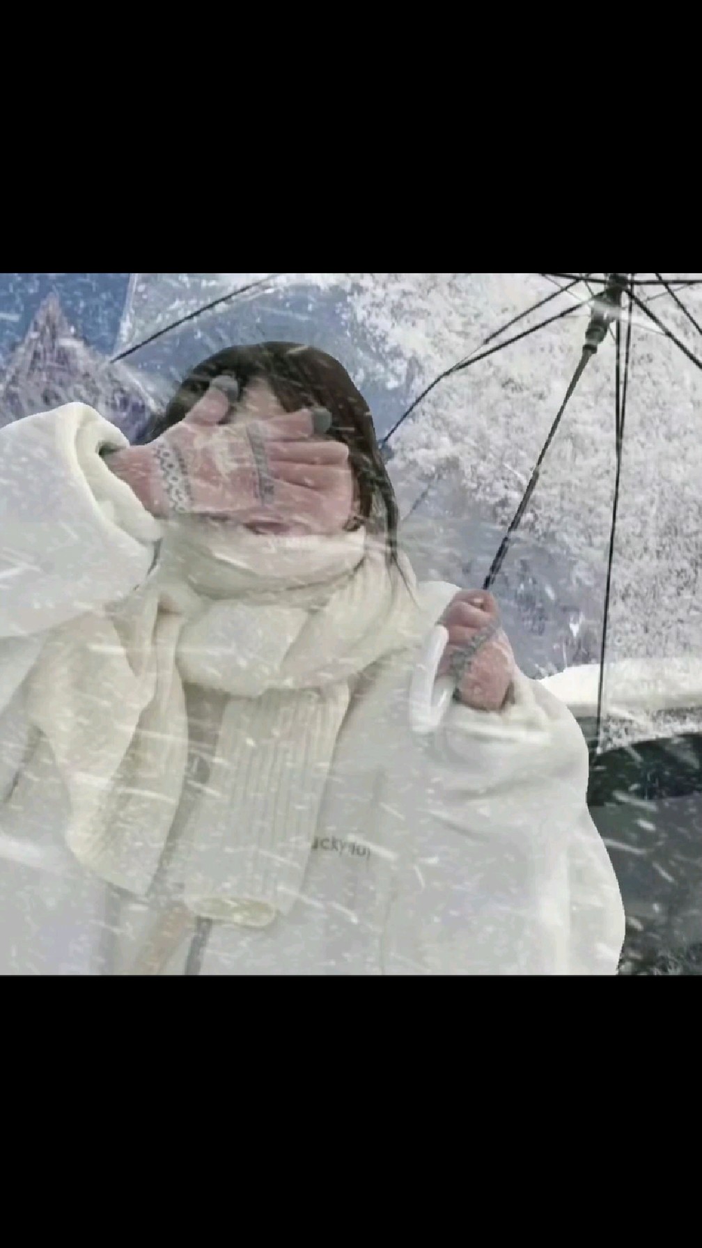 “冬日氛围感飘雪女生头像”