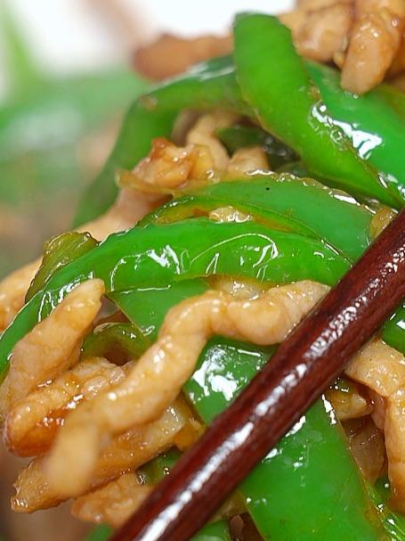 我的拿手好菜青椒炒肉丝，做法简单超级好吃下饭