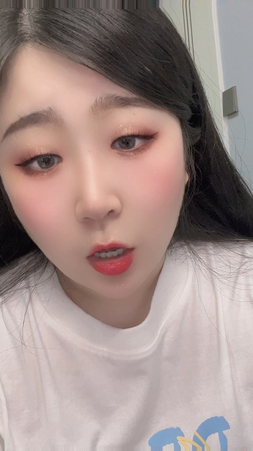 想一百个夏天的文案,都不及吃一场小龙虾