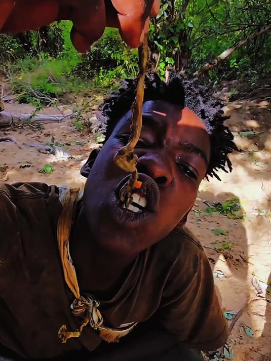 请你朋友吃一锅肥肠爆浆火锅