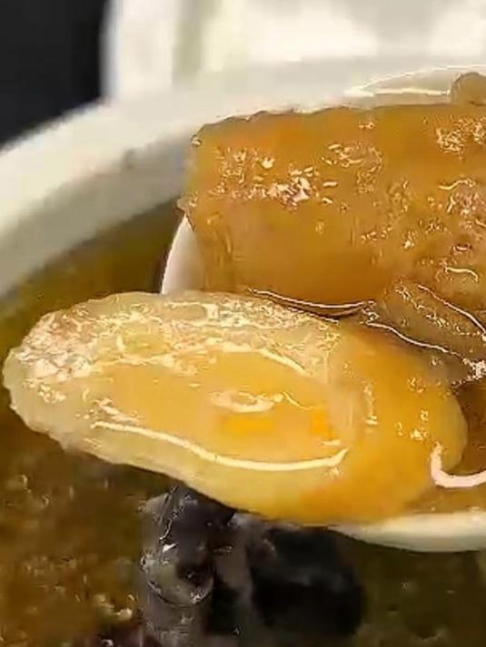 冬天怕冷的女生,当归黄芪乌鸡汤可以一周一两次做起来喝暖养自己