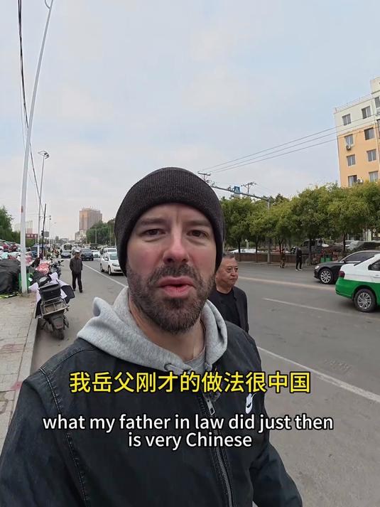 和我中国岳父一起逛东北早市儿,太带劲儿了