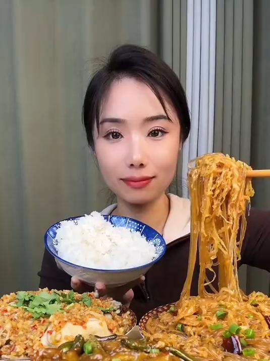 东北家常菜酸菜炒粉茄子烧四季豆超地道贼下饭