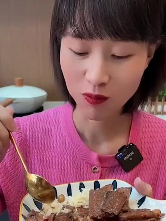 这个香酥带鱼罐头,连骨头都是酥的,配米饭太香了,好吃