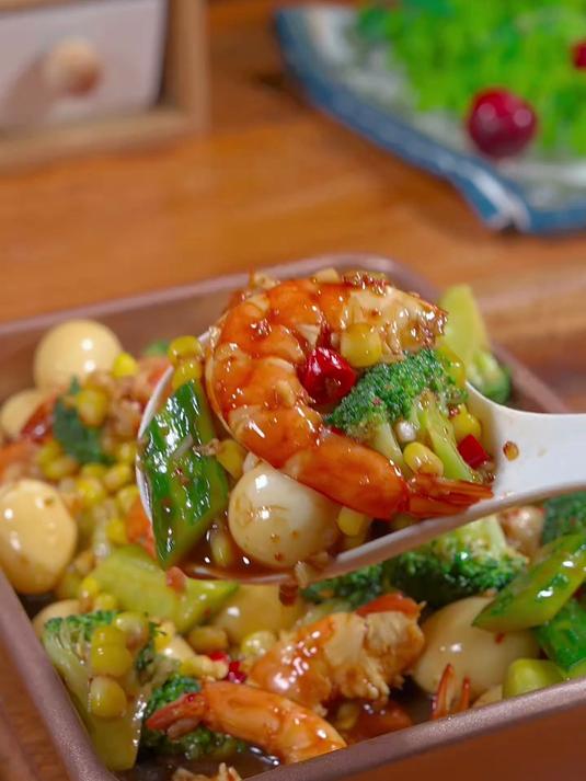 夏天到了,你就试试这个西蓝花拌虾仁
