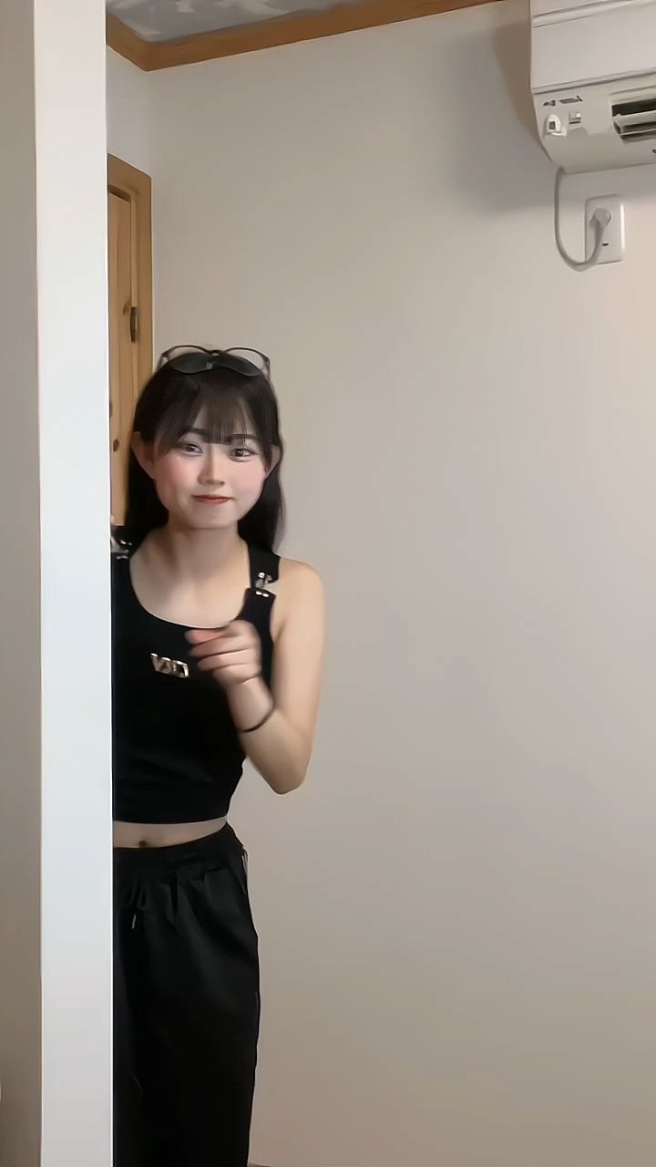 大家都很高兴见到秋刀鱼御殿,情绪最大