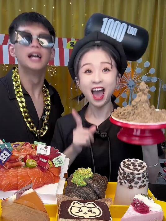 今天的每个下午茶颜值都要比我哥高!你们猜我能吃到第几格～