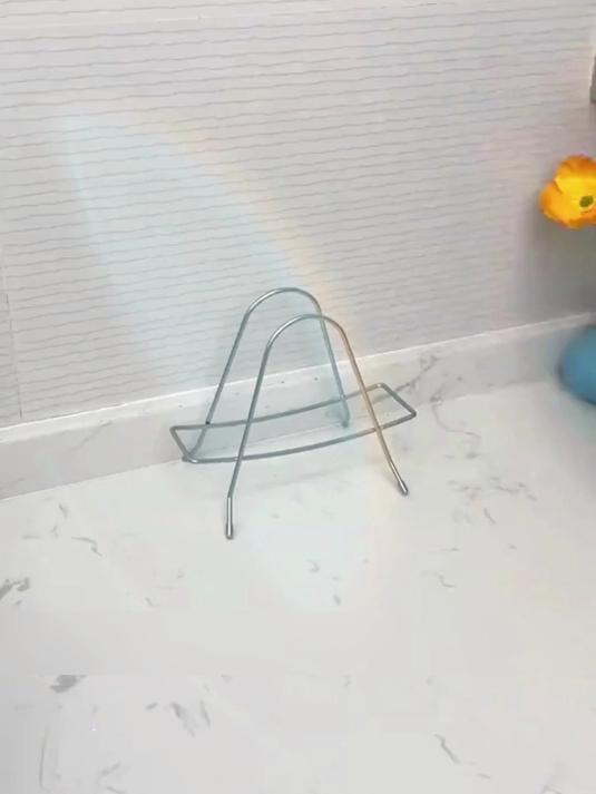 厨房备一个不锈钢菜板架,锅盖菜刀都可以放,值得推荐