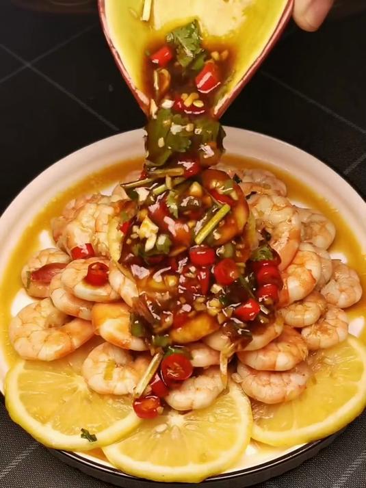 开胃柠檬虾 简单营养开胃爽口