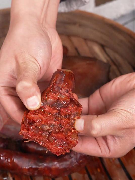 原生态食材！四川烟熏腊肠，传统烟熏更健康